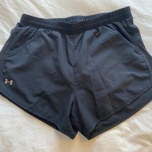 Under Armour Women's Black shorts, POCKETS!